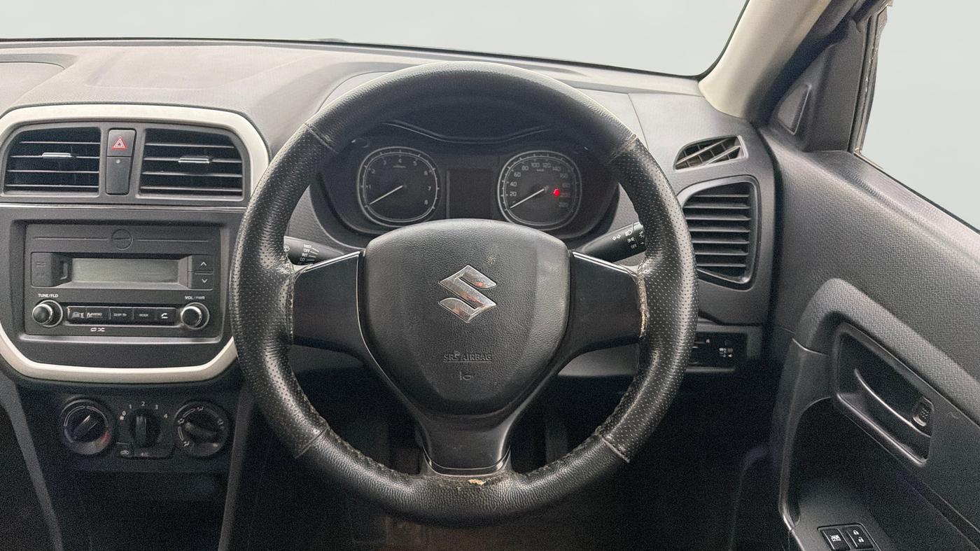 2022 Maruti BREZZA LXI, Petrol, Manual, 75,203 km, Steering Wheel Close Up