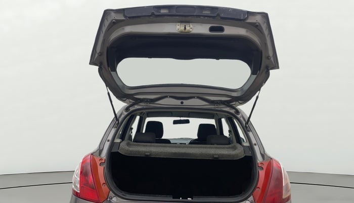 2014 Maruti Swift VDI, Diesel, Manual, 1,35,287 km, Boot Door Open