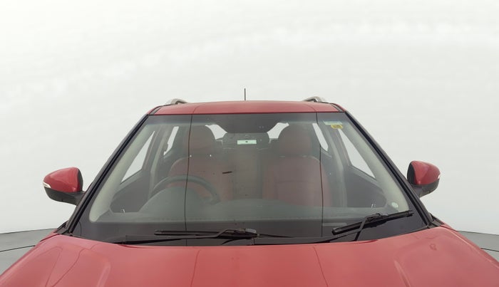 2019 Mahindra XUV300 W8 (O) 1.5 DIESEL AMT, Diesel, Automatic, 64,912 km, Front Windshield