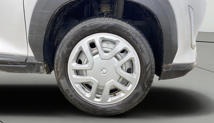 2021 Nissan MAGNITE XE, Petrol, Manual, 1,12,912 km, Right Front Wheel