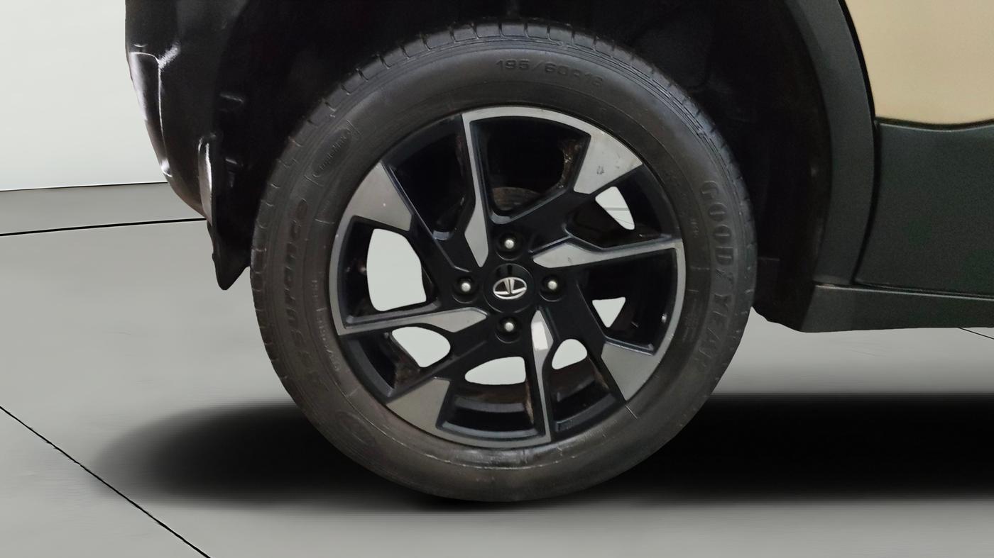2022 Tata PUNCH CREATIVE 1.2 MT KAZIRANGA EDITION , Petrol, Manual, 39,212 km, Right Rear Wheel