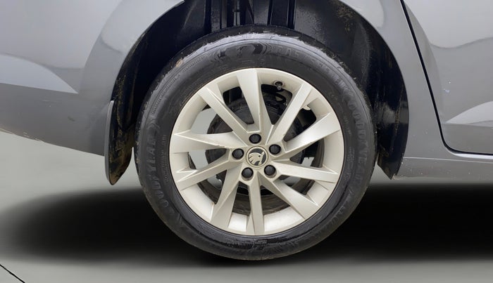 2022 Skoda SLAVIA AMBITION 1.0L TSI AT, Petrol, Automatic, 59,150 km, Right Rear Wheel