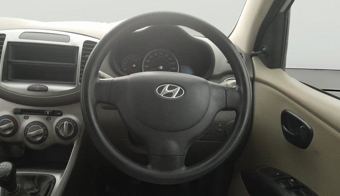 2015 Hyundai i10 MAGNA 1.1, Petrol, Manual, 61,436 km, Steering Wheel Close Up