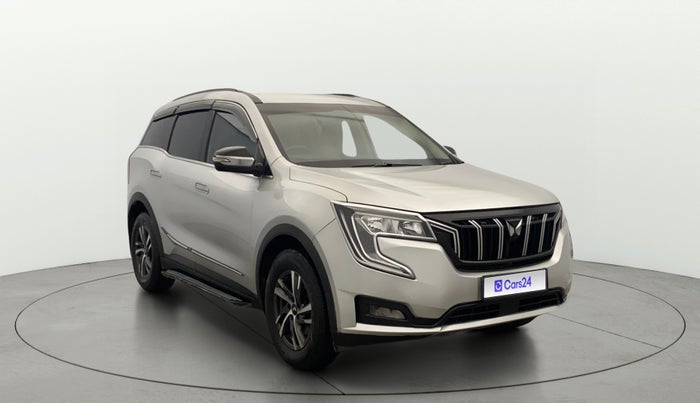2022 Mahindra XUV700 AX 3 D MT 7 STR, Diesel, Manual, 1,31,555 km, Right Front Diagonal