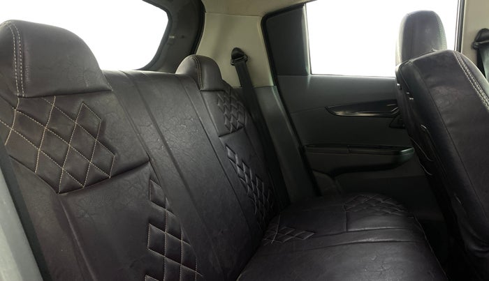 2017 Mahindra KUV 100 NXT K4+ P 6 STR, Petrol, Manual, 35,751 km, Right Side Rear Door Cabin