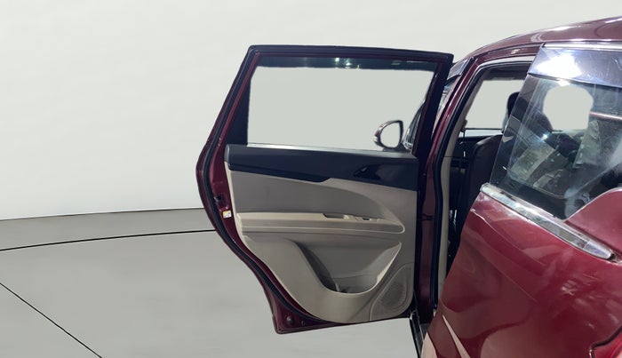 2019 Mahindra MARAZZO M4 8 STR, Diesel, Manual, 87,903 km, LHS Rear Door