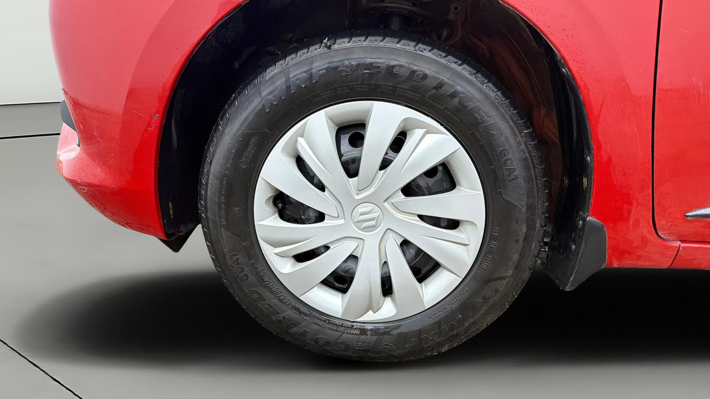 2025 Maruti Swift VXi, Petrol, Manual, 22,833 km, Left Front Wheel