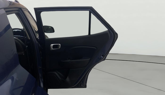 2021 Hyundai VENUE SX 1.5 CRDI, Diesel, Manual, 1,15,100 km, RHS Rear Door