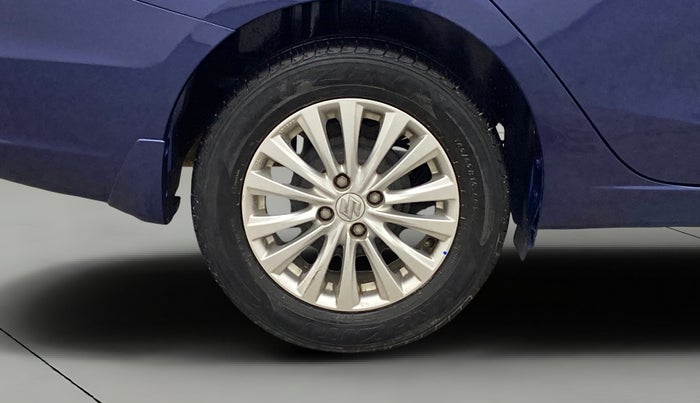 2018 Maruti Ciaz DELTA 1.5 SHVS MT PETROL, Petrol, Manual, 30,350 km, Right Rear Wheel