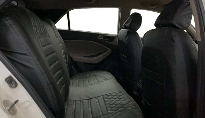 2017 Hyundai Elite i20 ASTA 1.2, CNG, Manual, 66,289 km, Right Side Rear Door Cabin