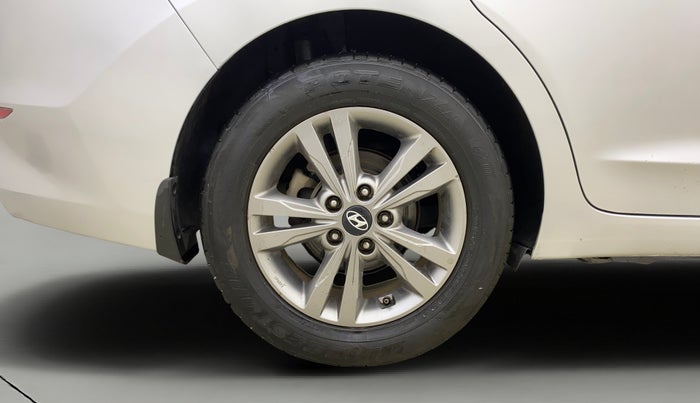 2017 Hyundai New Elantra 2.0 SX AT PETROL, Petrol, Automatic, 51,814 km, Right Rear Wheel