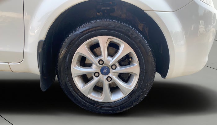 2012 Ford Fiesta TITANIUM DIESEL, Diesel, Manual, 67,185 km, Right Front Wheel