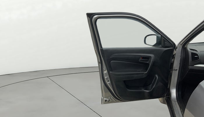 2020 Maruti Vitara Brezza LXI, Petrol, Manual, 59,889 km, LHS Front Door