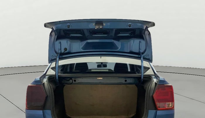 2016 Volkswagen Ameo COMFORTLINE 1.2L, Petrol, Manual, 92,913 km, Boot Door Open