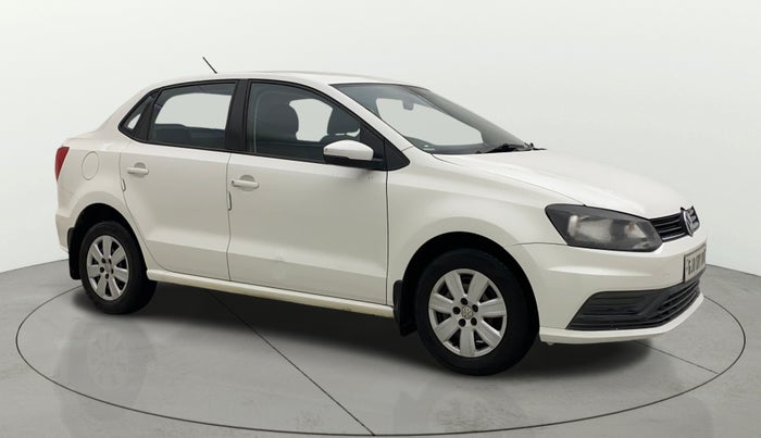 2017 Volkswagen Ameo TRENDLINE 1.5L, Diesel, Manual, 1,01,148 km, Right Front Diagonal