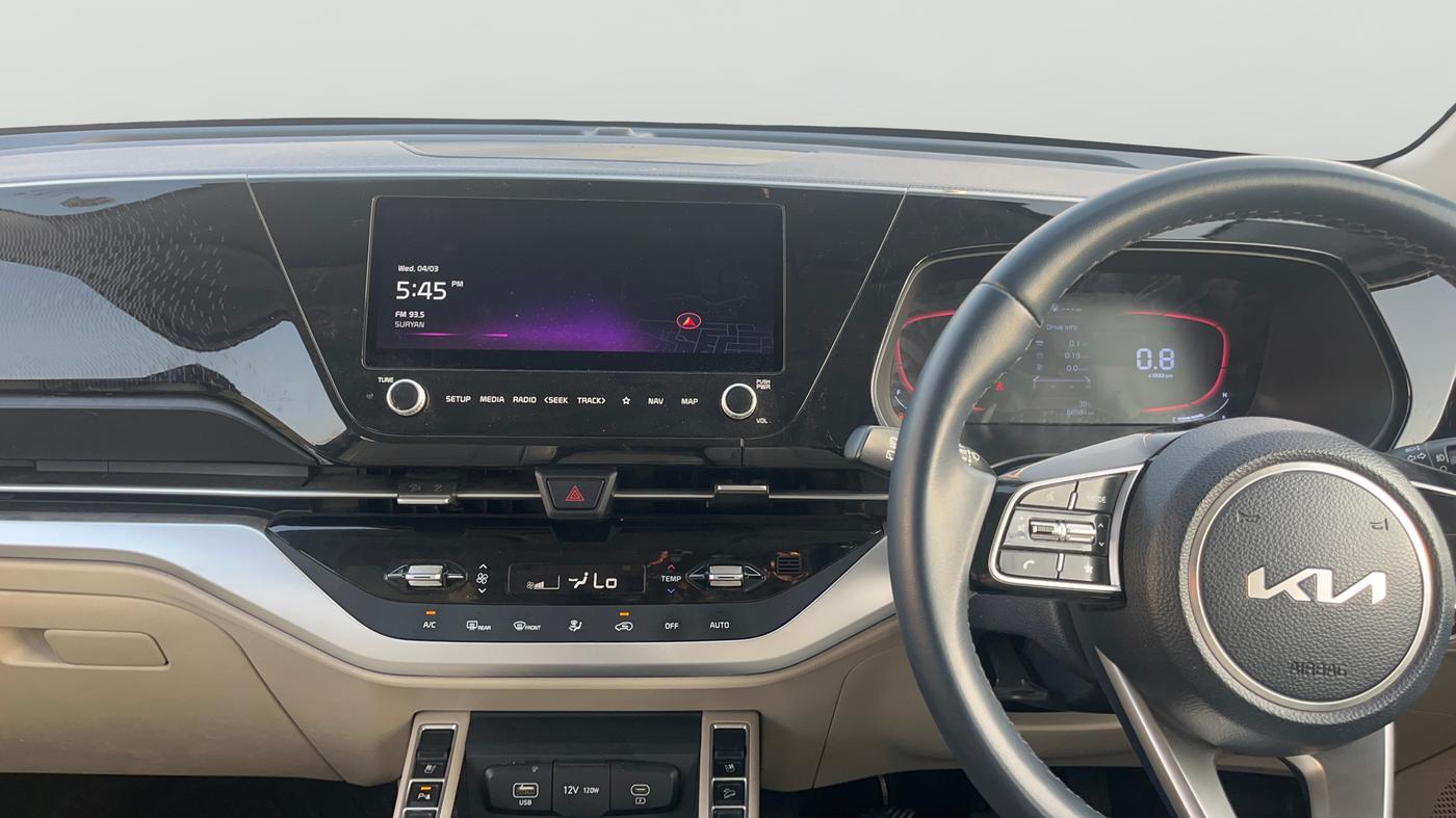 2022 KIA CARENS LUXURY PLUS 1.4 PETROL 7 STR, Petrol, Manual, 68,570 km, Air Conditioner