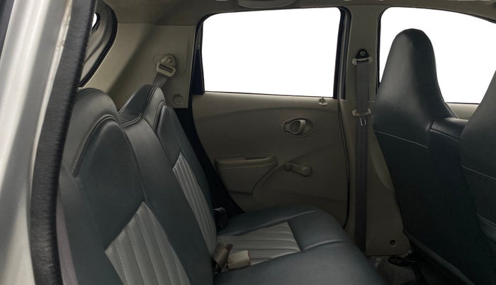 2014 Datsun Go T, Petrol, Manual, 43,209 km, Right Side Rear Door Cabin