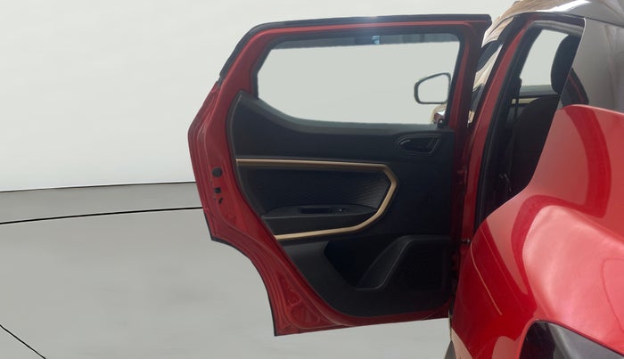 2022 Renault Kiger RXT (O) AMT DUAL TONE, Petrol, Automatic, 8,770 km, LHS Rear Door