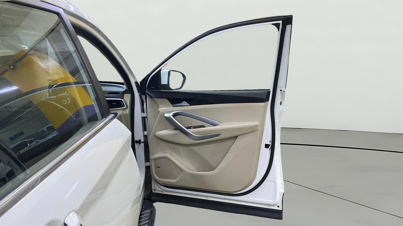 2021 MG HECTOR SHARP HYBRID 1.5 PETROL, Petrol, Manual, 6,054 km, RHS Front Door