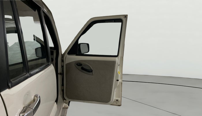 2019 Mahindra Scorpio S3, Diesel, Manual, 96,508 km, RHS Front Door