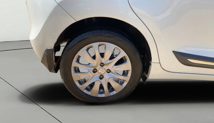 2016 Maruti Baleno ALPHA PETROL 1.2, Petrol, Manual, 1,15,161 km, Right Rear Wheel