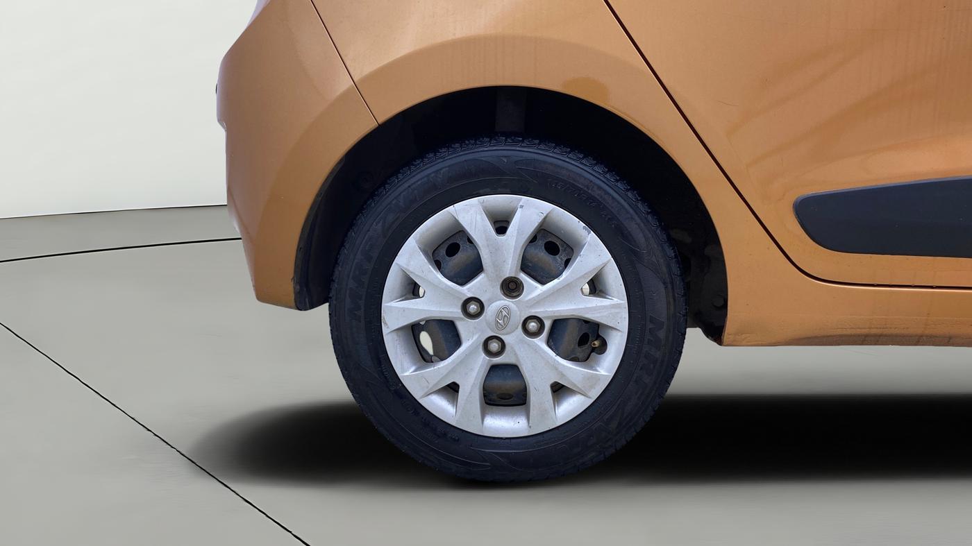 2016 Hyundai Grand i10 SPORTZ 1.2 KAPPA VTVT, Petrol, Manual, 58,057 km, Right Rear Wheel