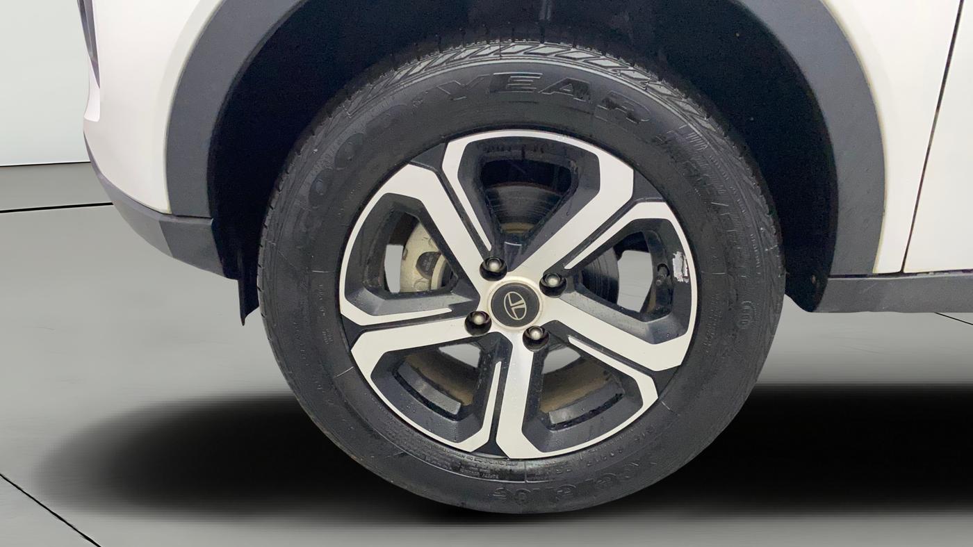 2023 Tata NEXON XZA PLUS (L), Petrol, Automatic, 8,034 km, Left Front Wheel