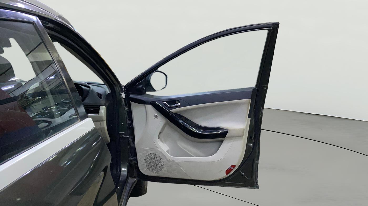 2021 Tata NEXON XZA PLUS PETROL, Petrol, Automatic, 27,884 km, RHS Front Door