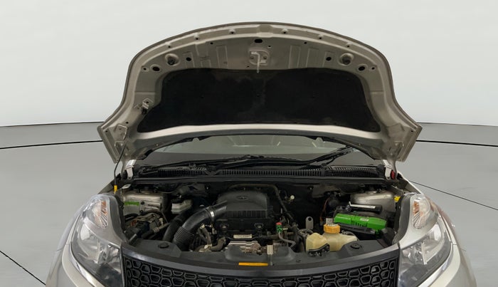 2018 Tata NEXON XE PETROL, Petrol, Manual, 28,441 km, Open Bonet