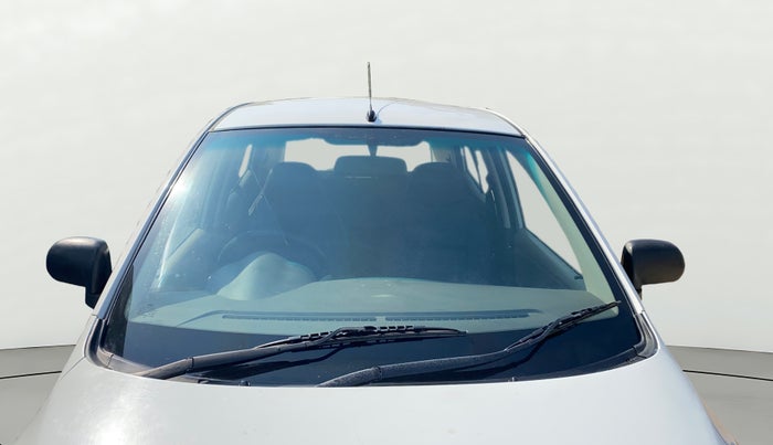 2013 Hyundai i10 MAGNA 1.1, CNG, Manual, 74,640 km, Front Windshield