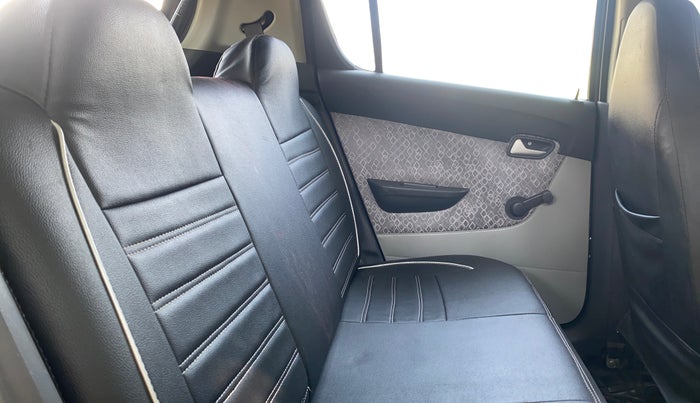 2016 Maruti Alto 800 LXI, Petrol, Manual, 51,823 km, Right Side Rear Door Cabin