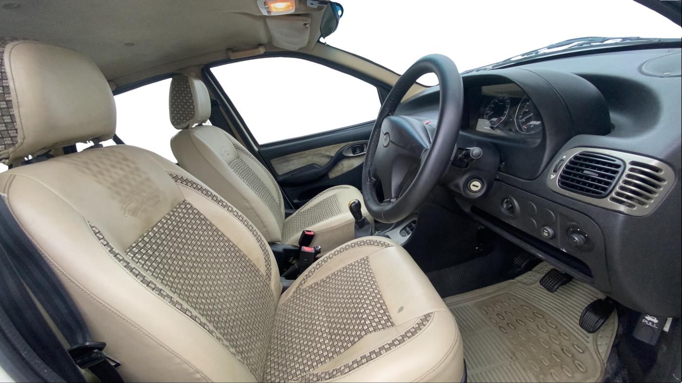 2013 Tata Indigo ECS VX CR4, Diesel, Manual, 98,988 km, Right Side Front Door Cabin