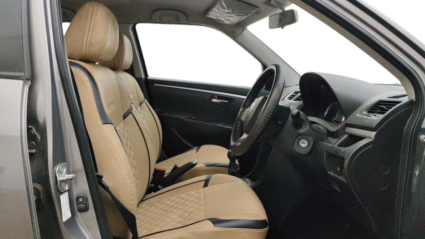 2016 Maruti Swift VXI O, Petrol, Manual, 45,063 km, Right Side Front Door Cabin