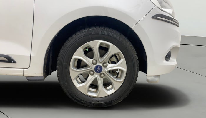 2015 Ford New Figo TITANIUM 1.2 PETROL MT, Petrol, Manual, 75,224 km, Right Front Wheel