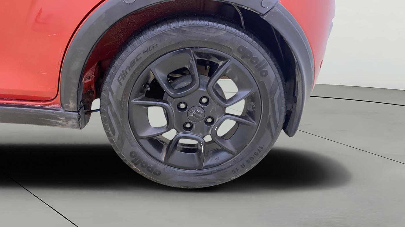 2017 Maruti IGNIS ZETA 1.2 AMT, CNG, Automatic, 1,28,019 km, Left Rear Wheel