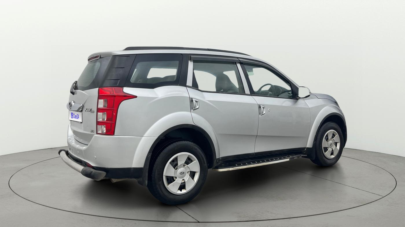 2017 Mahindra XUV500 W6, Diesel, Manual, 90,003 km, Right Back Diagonal