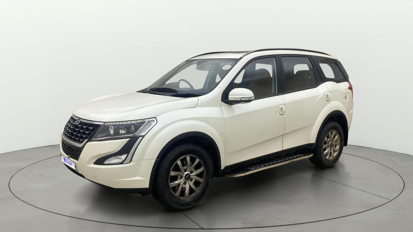 2020 Mahindra XUV500 W9 AT, Diesel, Automatic, 1,21,434 km, Left Front Diagonal