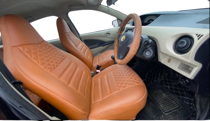 2012 Toyota Etios GD, Diesel, Manual, 97,115 km, Right Side Front Door Cabin