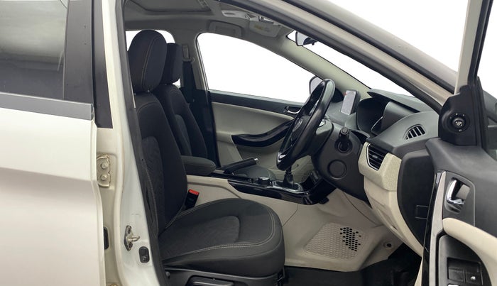 2022 Tata NEXON XZ PLUS DIESEL, Diesel, Manual, 96,471 km, Right Side Front Door Cabin