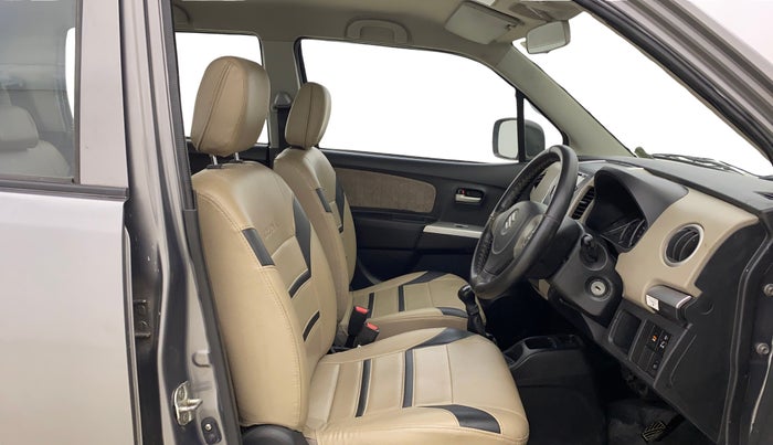 2015 Maruti Wagon R 1.0 VXI, Petrol, Manual, 30,120 km, Right Side Front Door Cabin