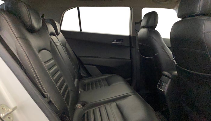 2017 Hyundai Creta SX PLUS 1.6 PETROL, Petrol, Manual, 77,797 km, Right Side Rear Door Cabin