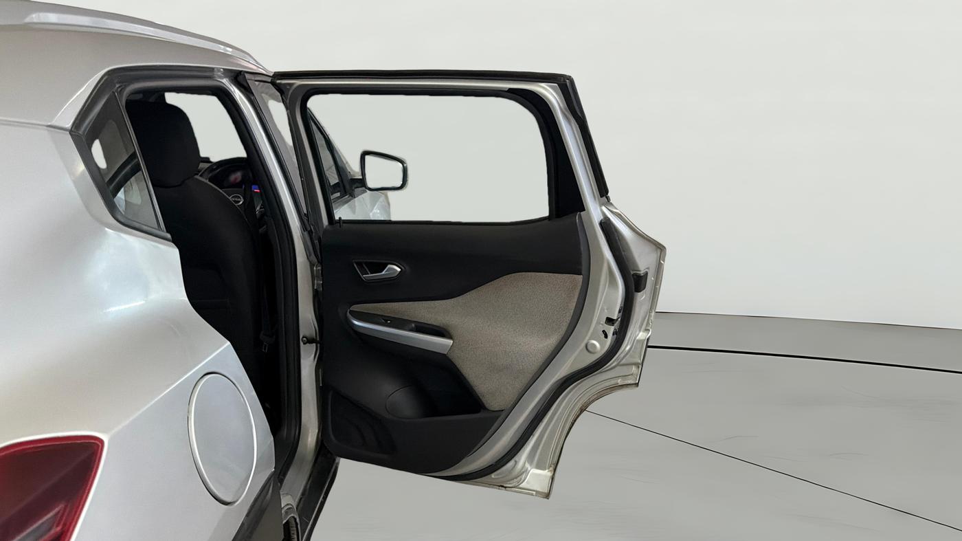 2022 Nissan MAGNITE XV AMT, Petrol, Automatic, 80,226 km, RHS Rear Door