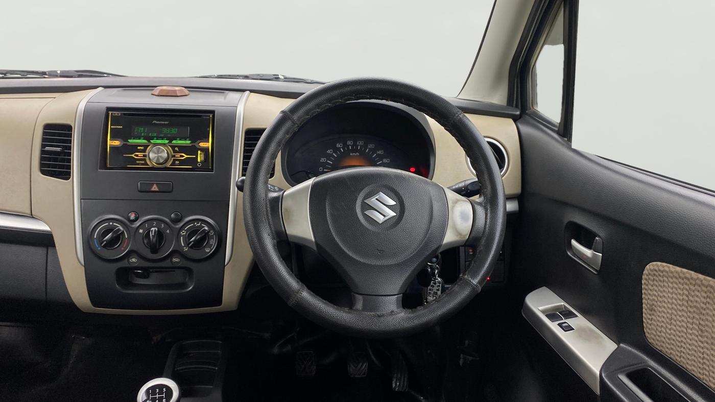2017 Maruti Wagon R 1.0 LXI CNG, CNG, Manual, 51,600 km, Steering Wheel Close Up