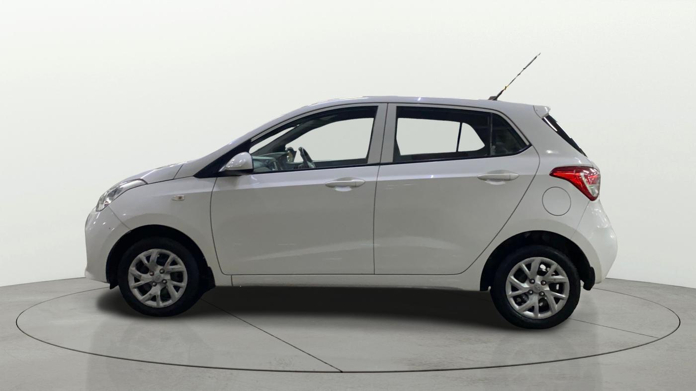 2017 Hyundai Grand i10 MAGNA 1.2 KAPPA VTVT, Petrol, Manual, 48,174 km, Left Side