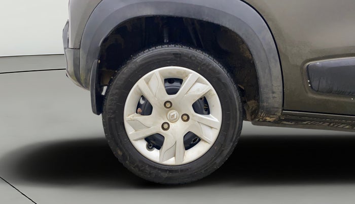 2024 Renault Kwid RXT 1.0 AMT, Petrol, Automatic, 15,103 km, Right Rear Wheel