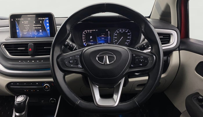 2023 Tata ALTROZ XZA, Petrol, Automatic, 20,744 km, Steering Wheel Close Up