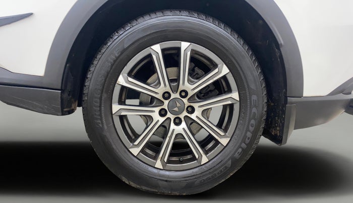 2023 Mahindra XUV700 AX 7 D AT AWD 7 STR, Diesel, Automatic, 94,253 km, Left Rear Wheel