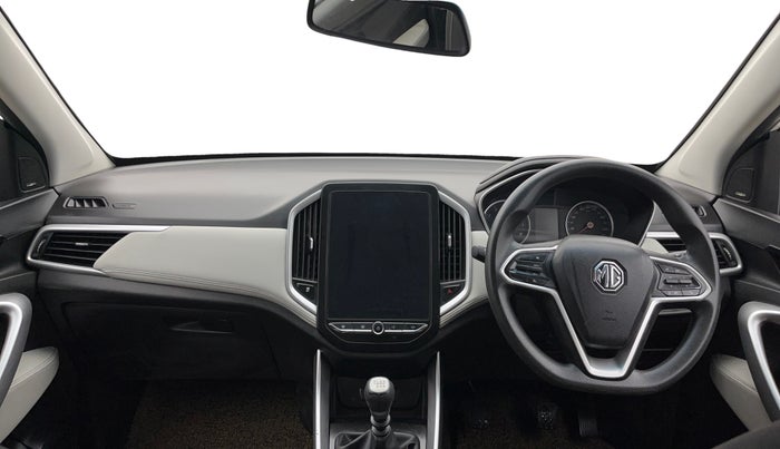 2021 MG HECTOR PLUS SUPER 1.5 PETROL TURBO HYBRID MT 7-STR, Petrol, Manual, 91,637 km, Dashboard