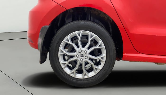 2016 Volkswagen Polo COMFORTLINE 1.2L, Petrol, Manual, 36,599 km, Right Rear Wheel