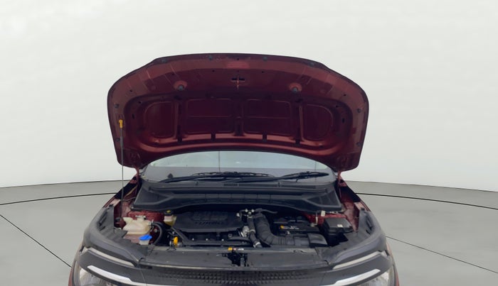 2023 KIA CARENS PRESTIGE PLUS 1.5 PETROL IMT 7 STR, Petrol, Manual, 18,039 km, Open Bonet